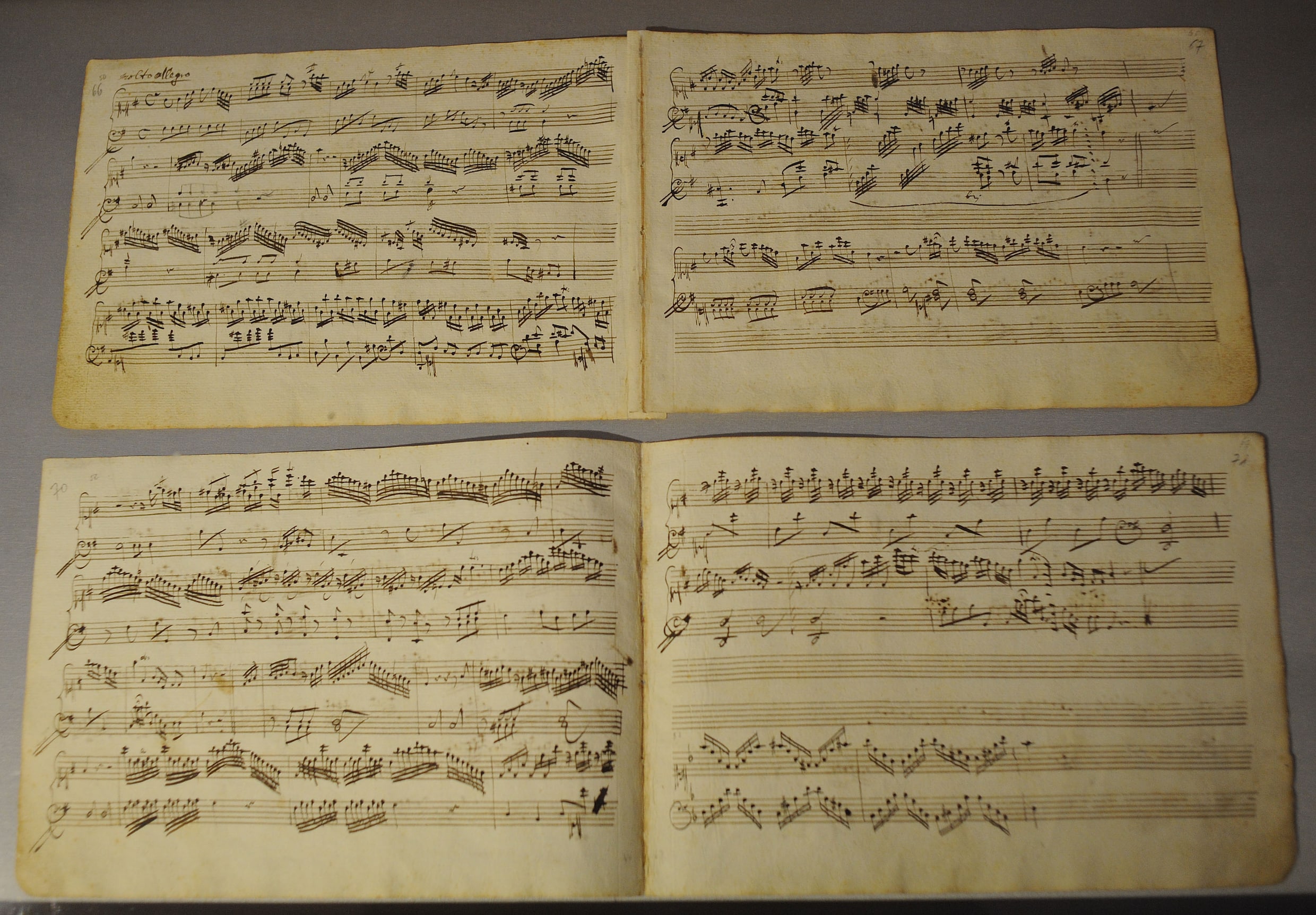 Onbekende partituur voor piano van Mozart opgedoken | De Morgen