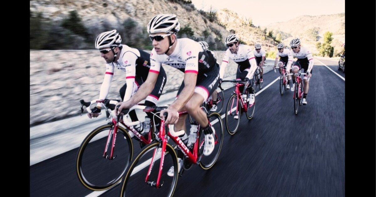 Trek Factory Racing Team stelt ploeg voor op speciale manier | De Morgen
