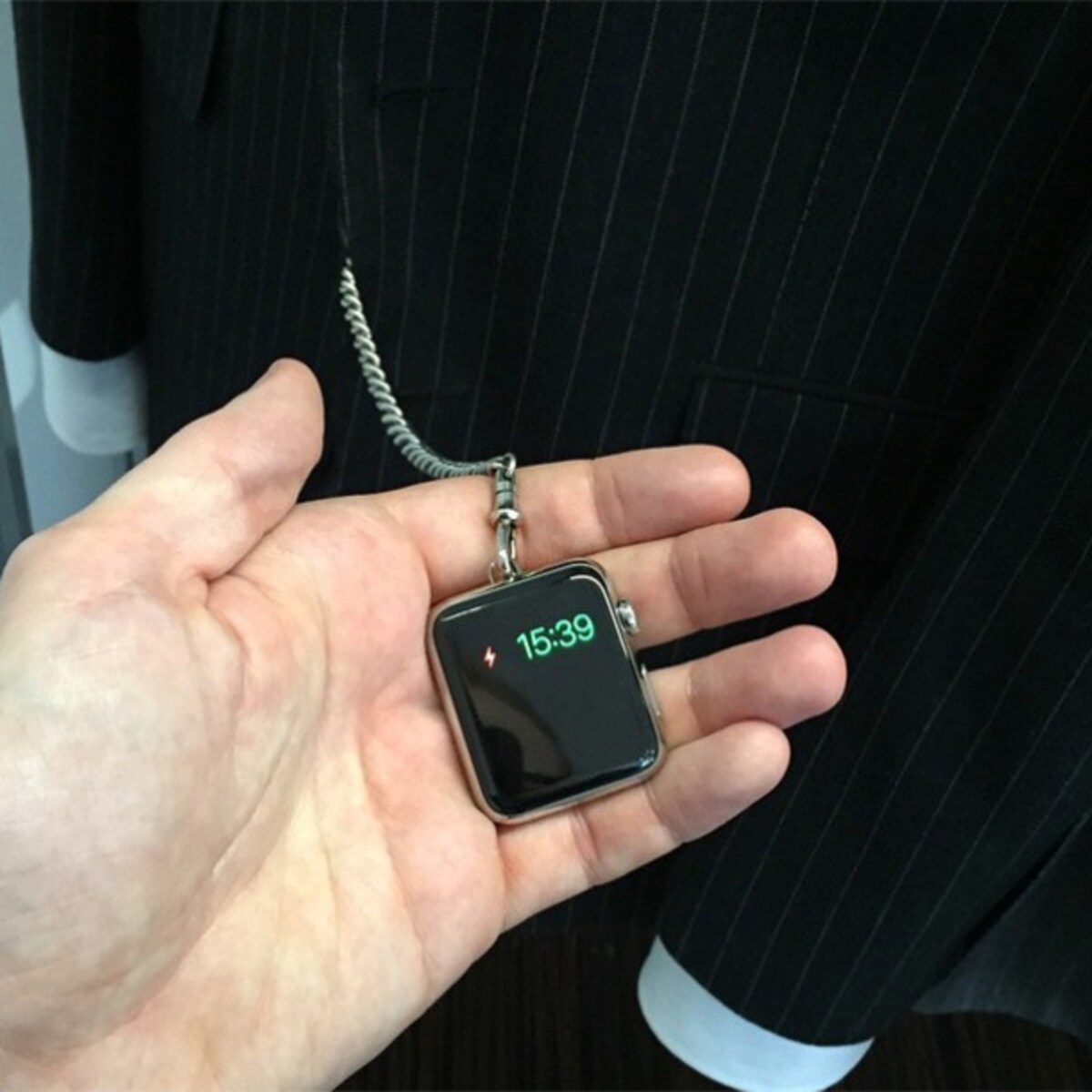 Toms apple watch online