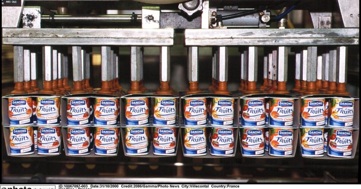 Staking bij productieafdeling Danone in Rotselaar | De Morgen