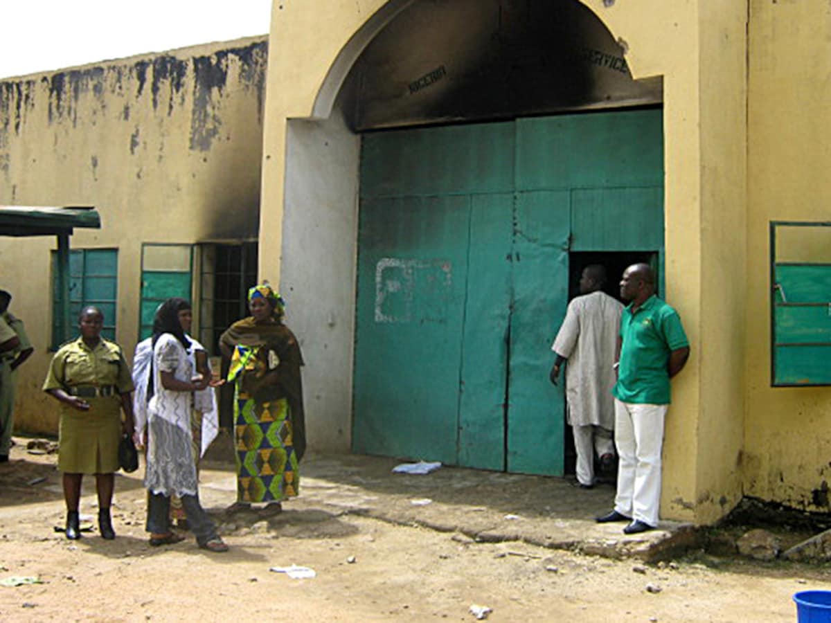 200 gedetineerden weg na aanval op gevangenis Nigeria | De Morgen