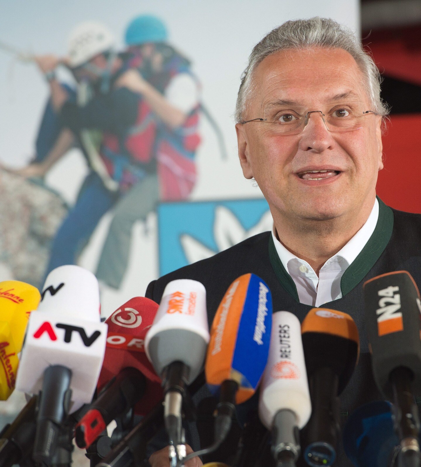 Beierse minister van Binnenlandse Zaken wil leger inzetten bij terreurdreiging