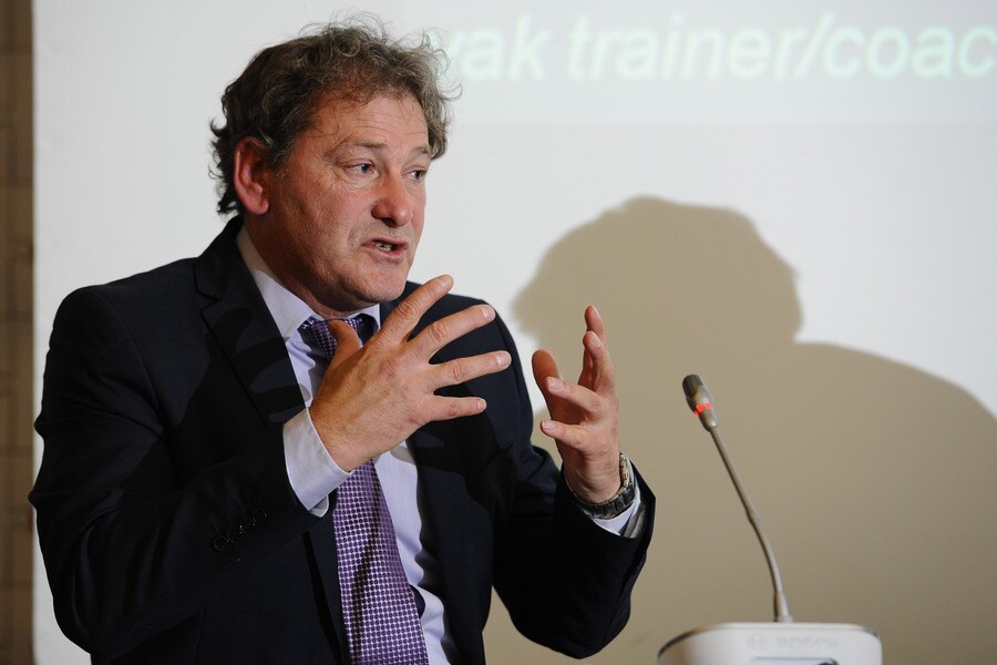 Mathijssen eerste voorzitter van Belgische proftrainers | De Morgen