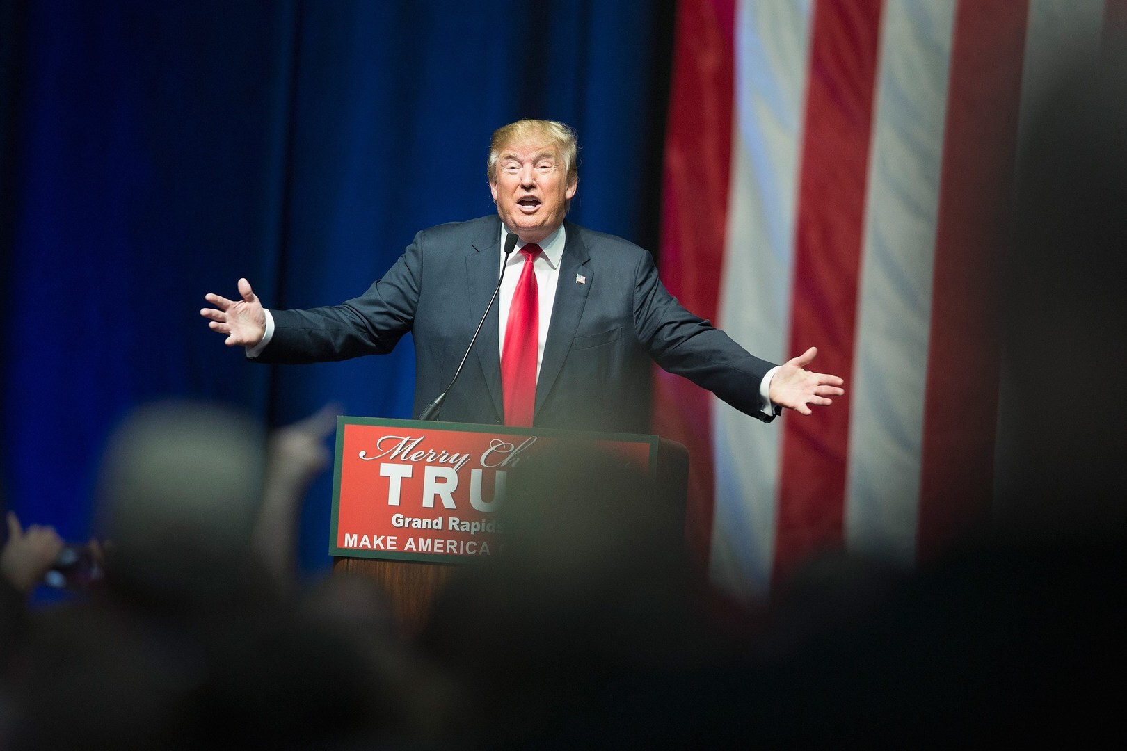 Donald Trump haalt vulgair uit naar Hillary in speech: 