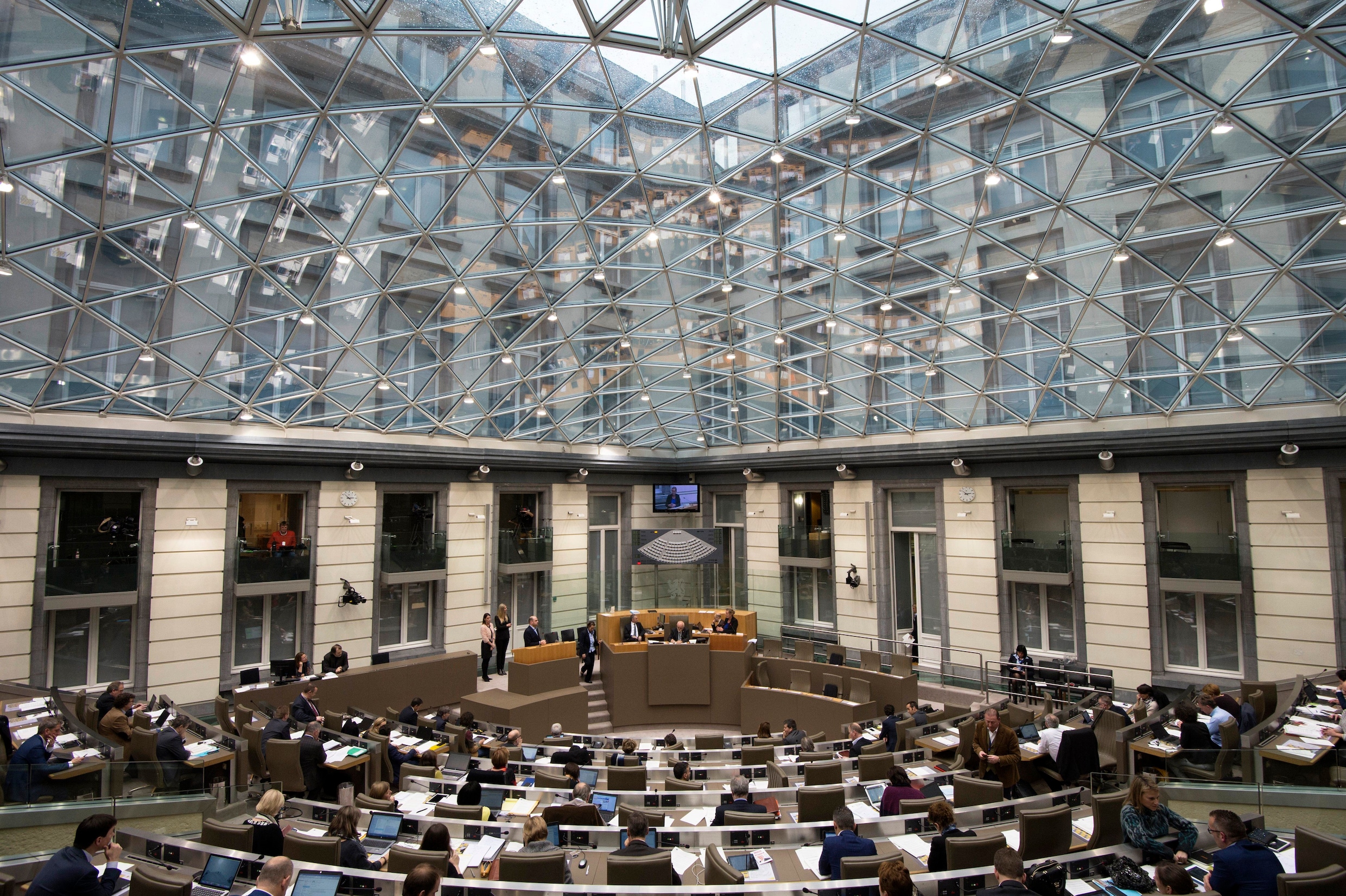 Nieuwe aflevering in soap over plaatsverdeling in het Vlaams Parlement: ‘Gênant’