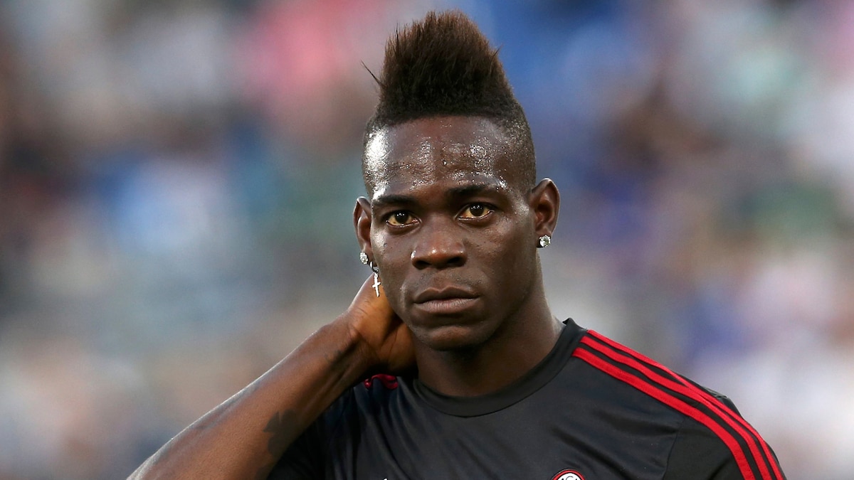 Intussen bij Mario Balotelli: man verliest drie vingers bij gevecht in  discotheek | De Morgen