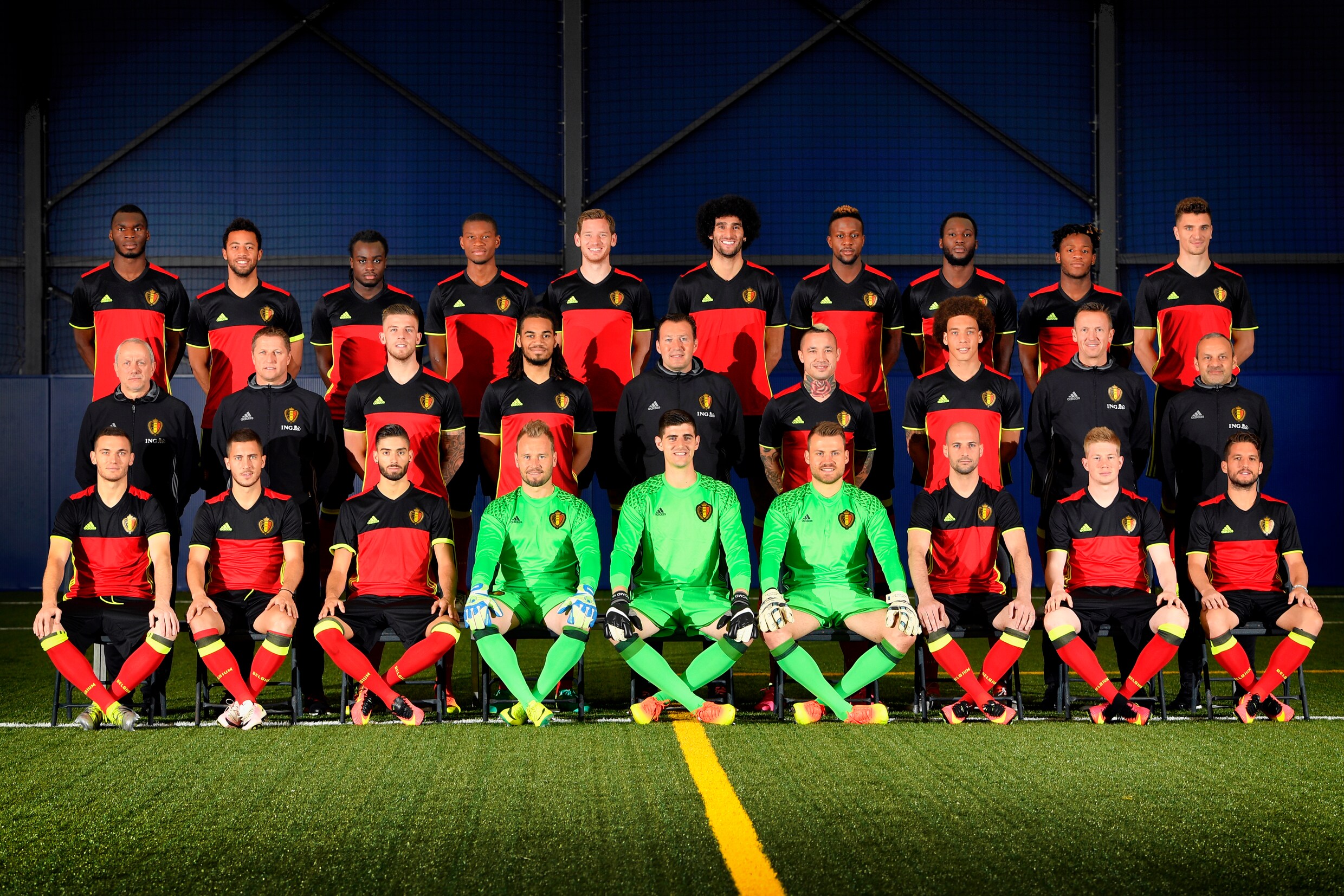 Verrassing van formaat: niemand minder dan Thierry Henry assistent Rode ...