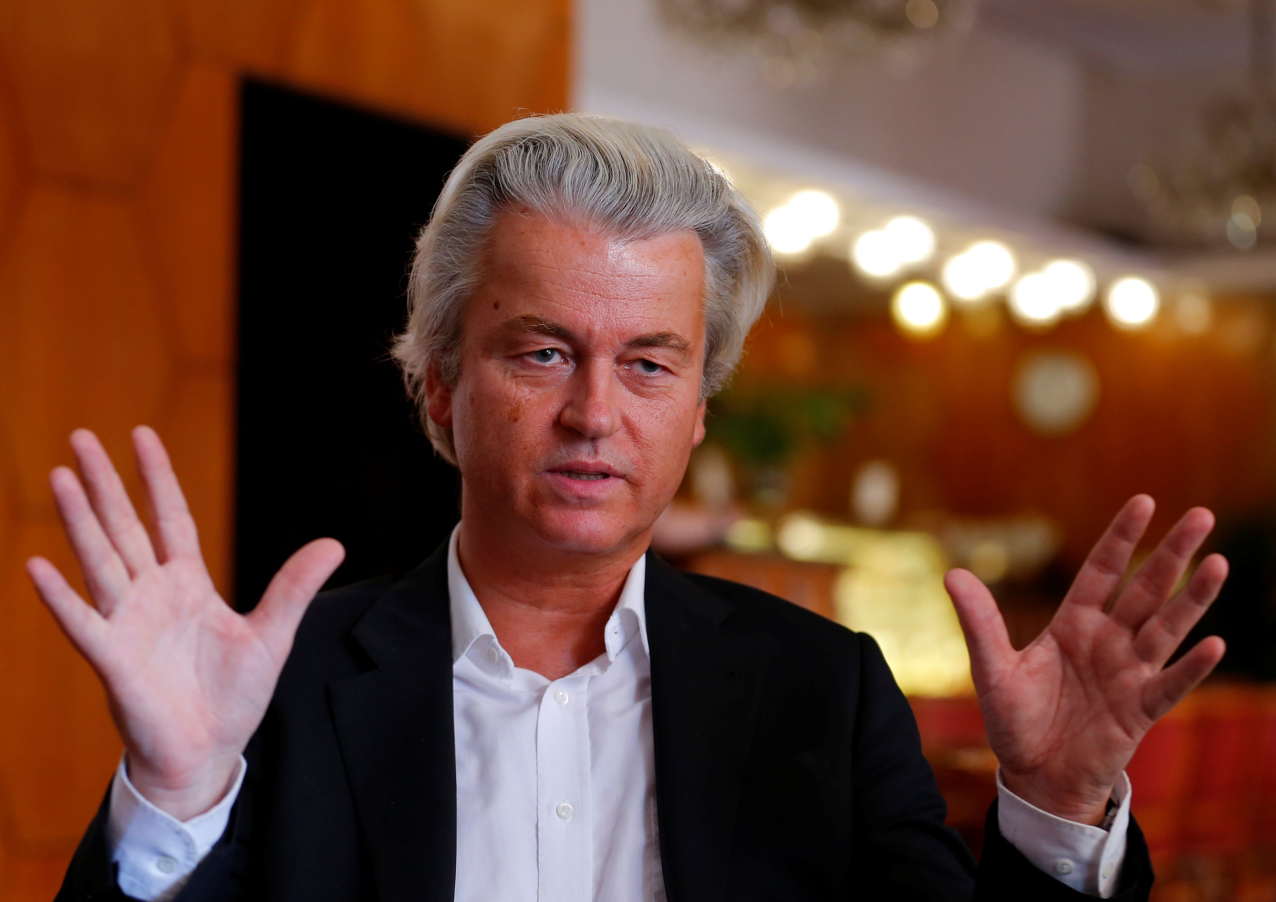 Geert Wilders wil Nederland "de-islamiseren" met partijprogramma van één A4'tje