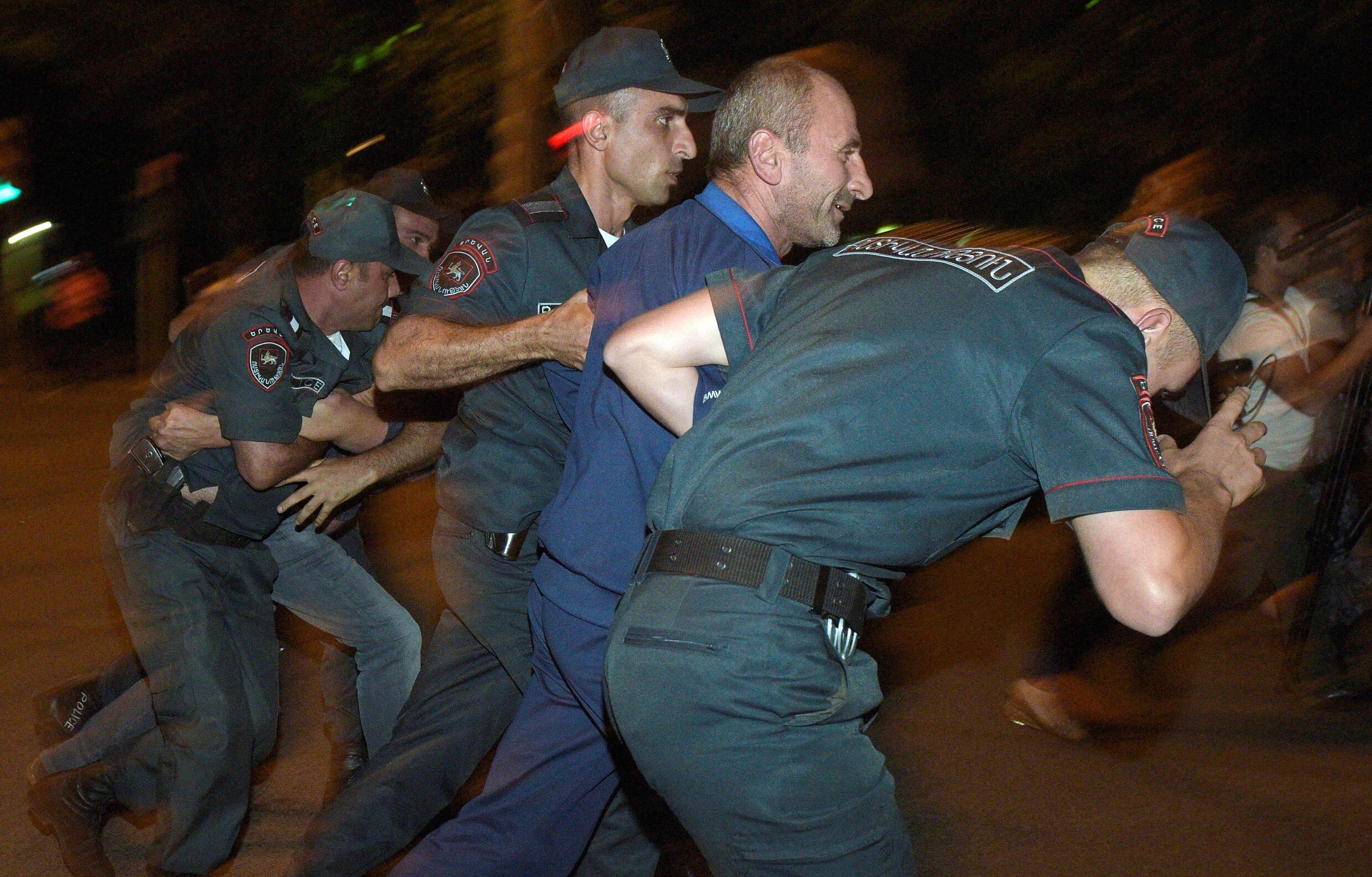 Meer dan 160 arrestaties na straatprotest in Armenië
