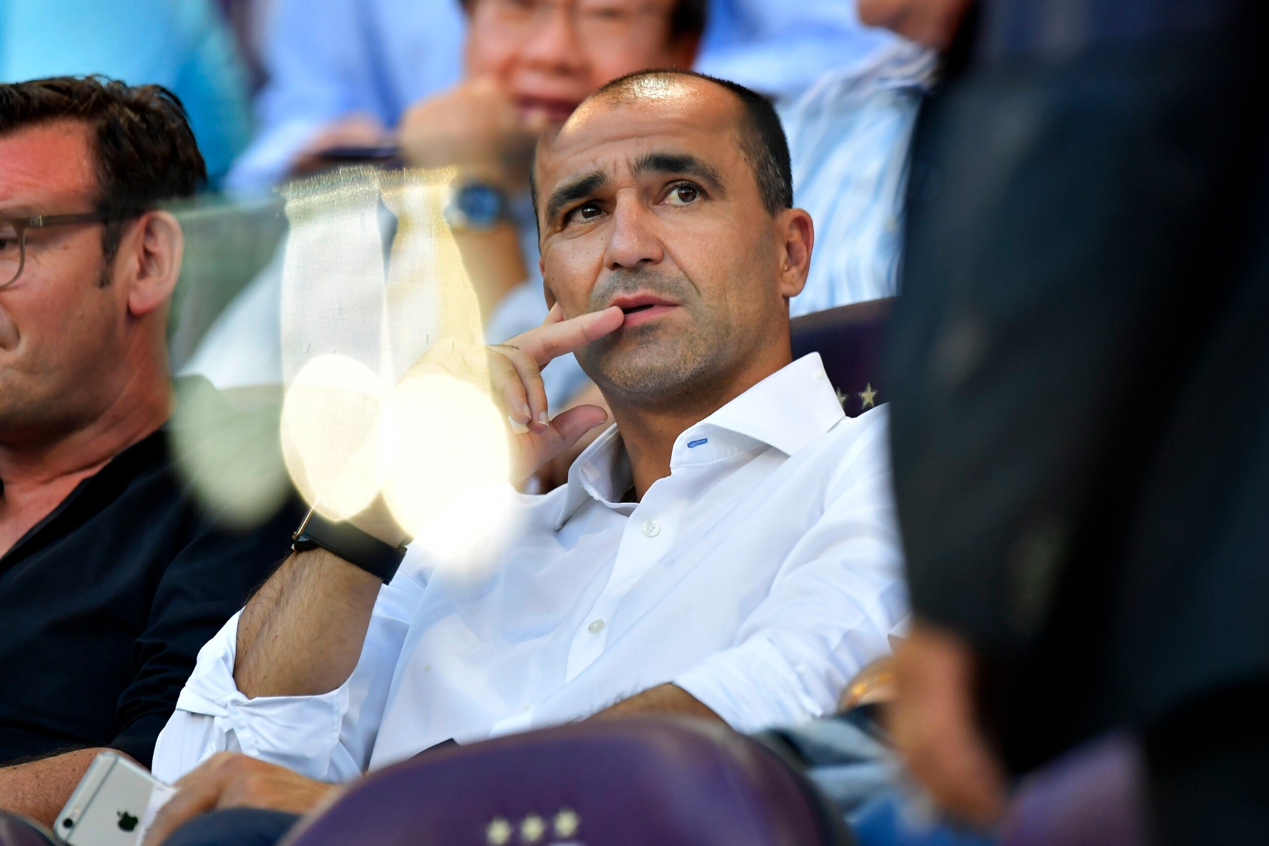 Verrassing van formaat: niemand minder dan Thierry Henry assistent Rode ...
