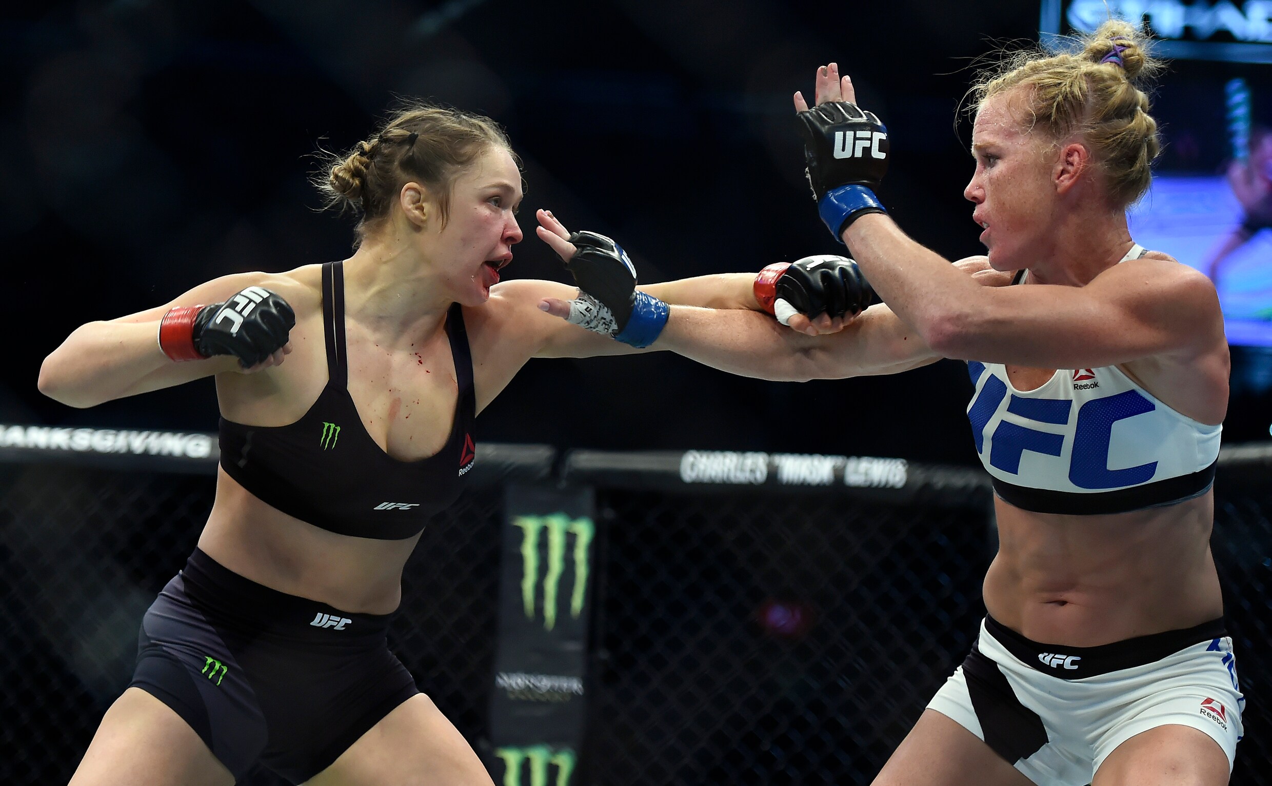 Eén week voor comeback: Ronda Rousey blokkeert tegenstander op Instagram en  ziet er fitter dan ooit uit | De Morgen