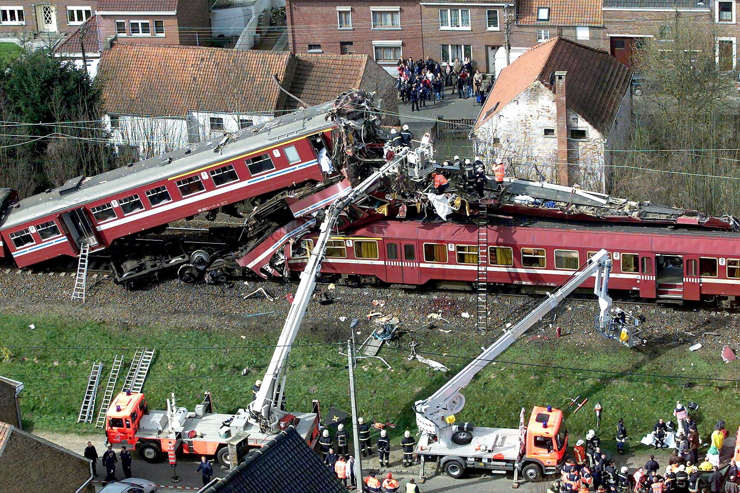 Zo overleeft u een treinramp | De Morgen