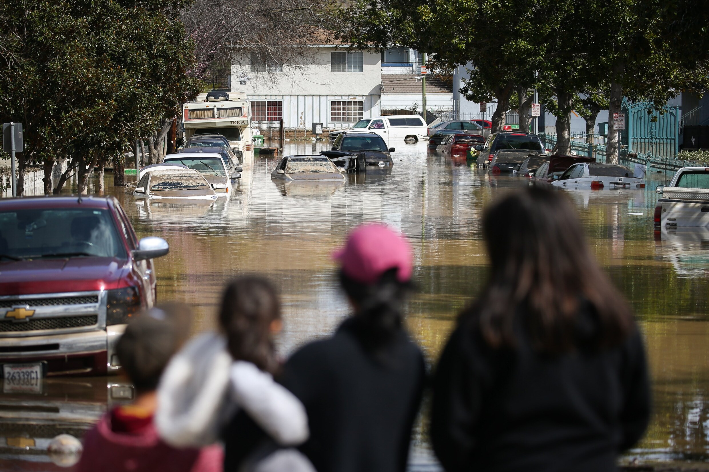 Duizenden mensen geëvacueerd wegens overstromingen in Californië