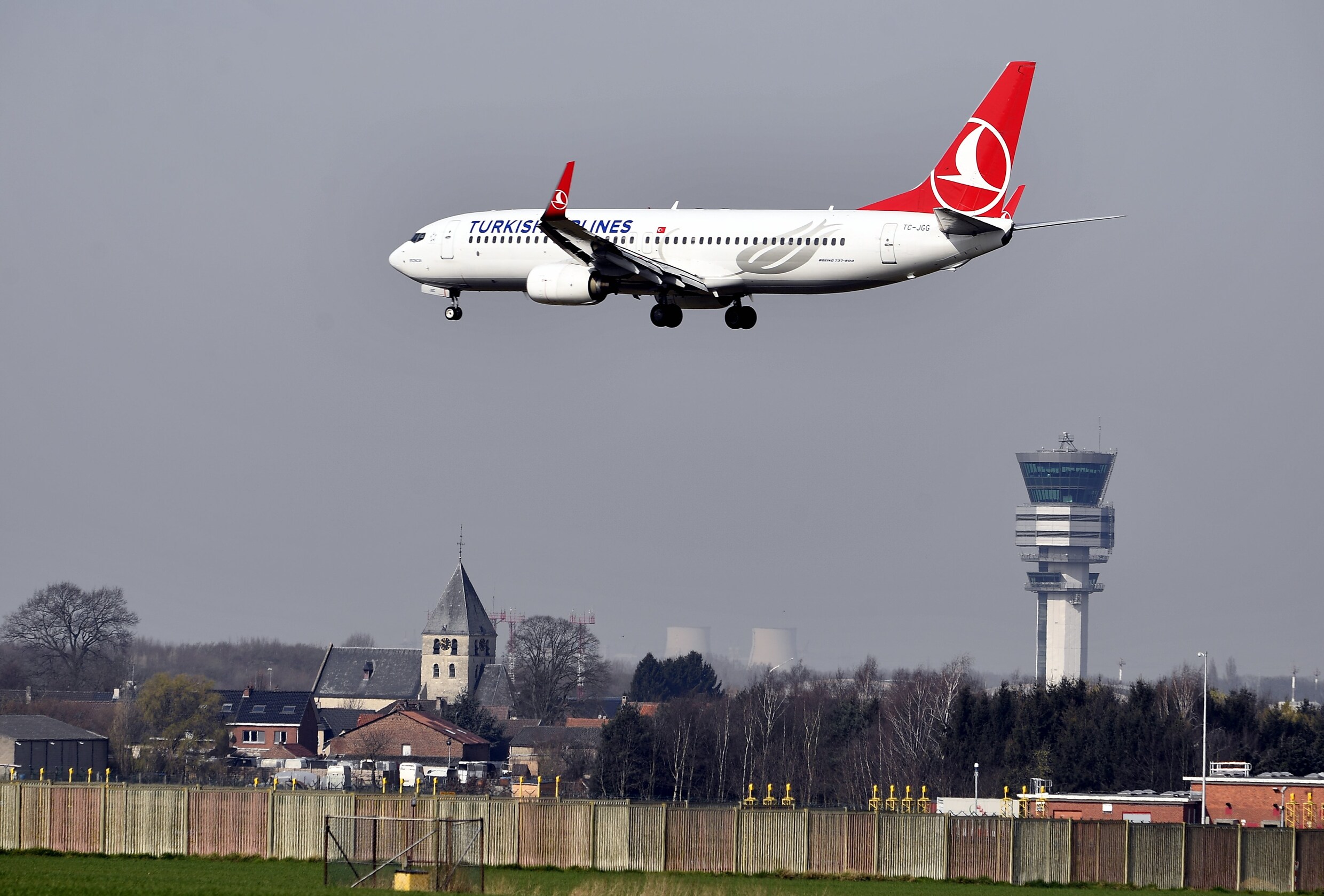 Raad van State verwerpt beroepen tegen plan Wathelet rond geluidshinder Brussels Airport